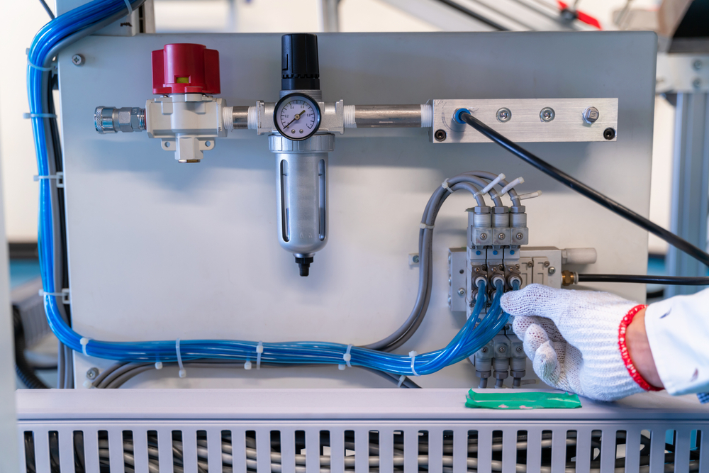 Pneumatic control panel with pressure gauge for industrial pneumatic conveying system sizing